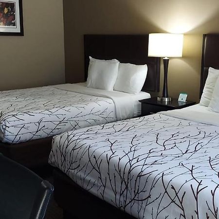 Parkwood Inn & Suites Manhattan Esterno foto