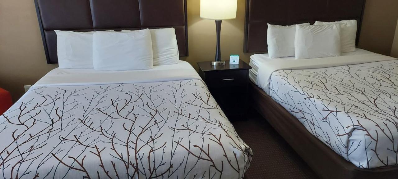 Parkwood Inn & Suites Manhattan Esterno foto