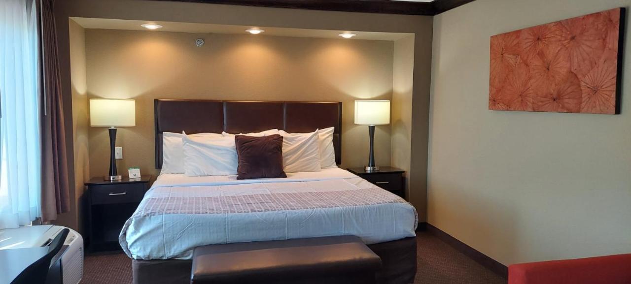 Parkwood Inn & Suites Manhattan Esterno foto