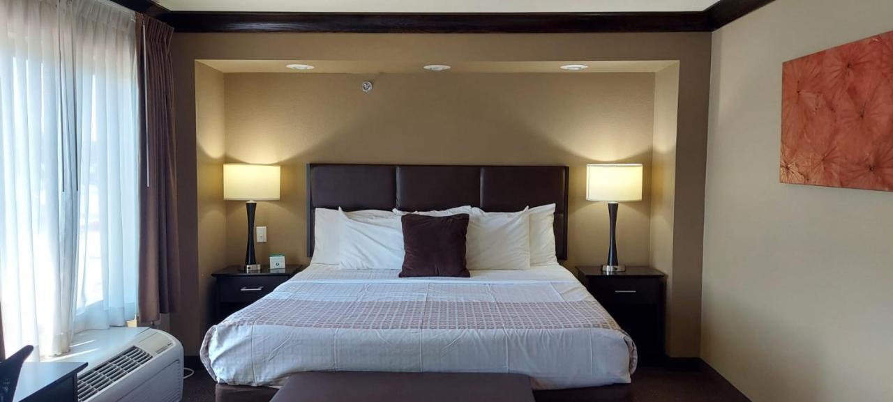 Parkwood Inn & Suites Manhattan Esterno foto