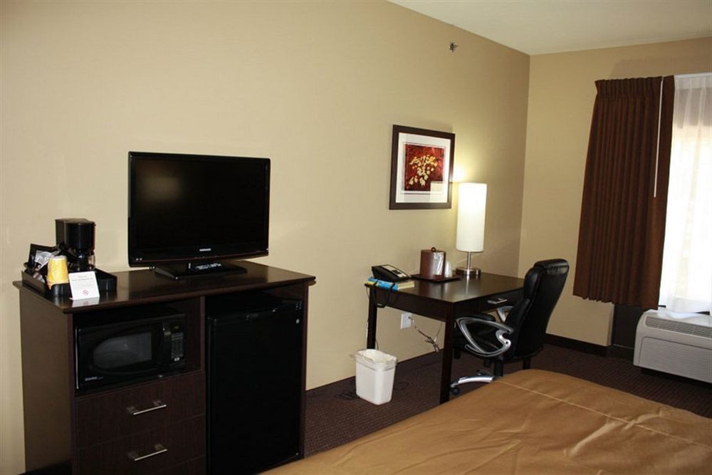 Parkwood Inn & Suites Manhattan Esterno foto